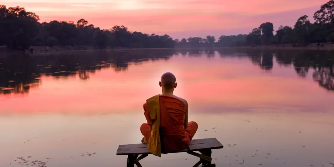 Evening Walking Meditation: A Guide to Peaceful Transition